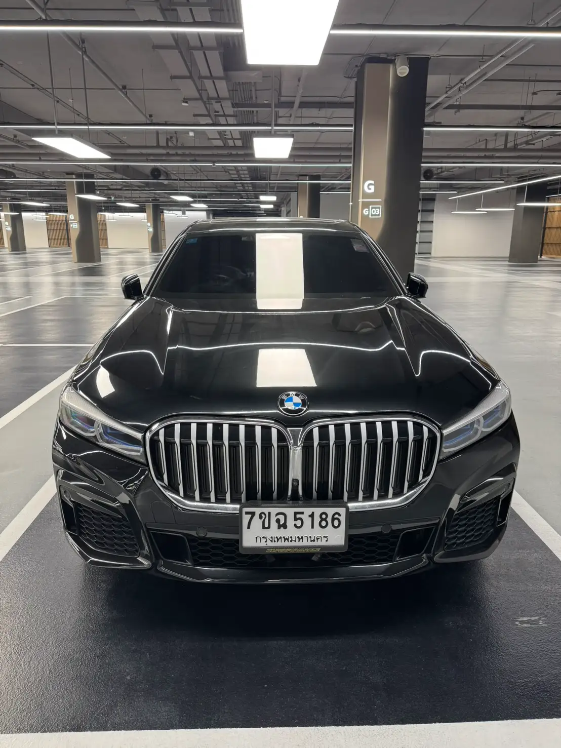 บีเอ็มดับเบิลยู ซีรีส์ 7 (745Le M Sport) สีดำ