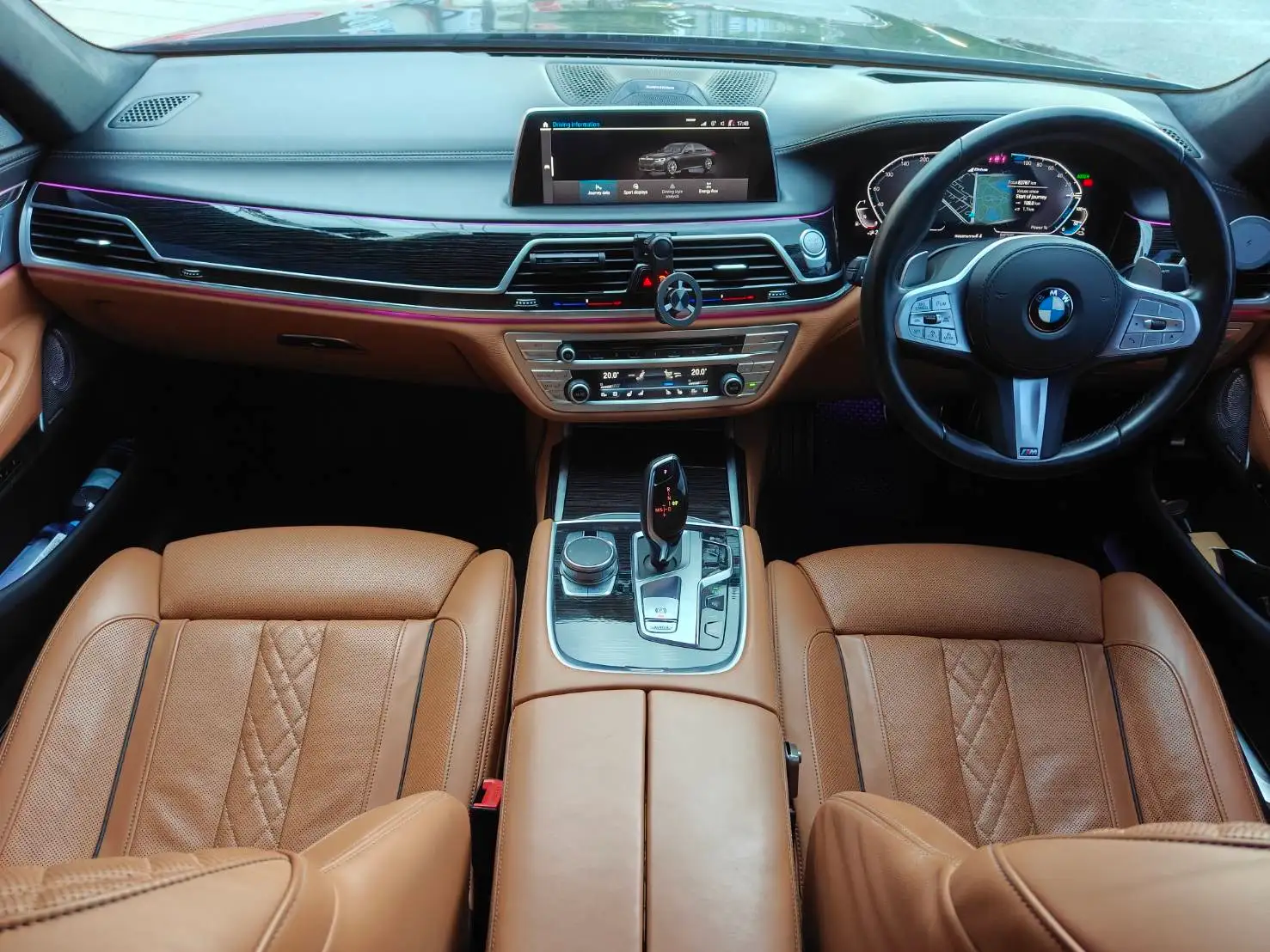 บีเอ็มดับเบิลยู ซีรีส์ 7 (745Le M Sport) สีดำ